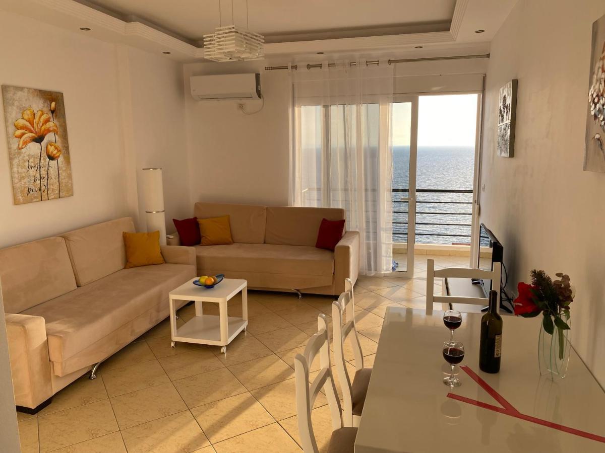 Apartment With Huge Sea View Balcony Sarandë Eksteriør bilde