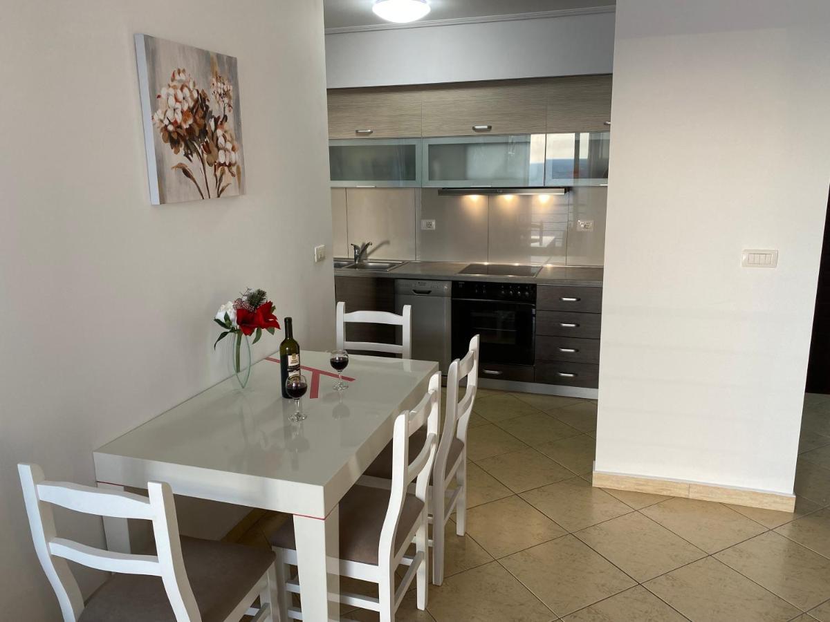 Apartment With Huge Sea View Balcony Sarandë Eksteriør bilde