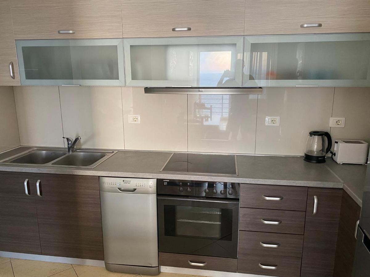 Apartment With Huge Sea View Balcony Sarandë Eksteriør bilde